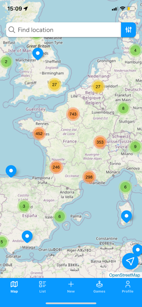 Um mapa interativo no aplicativo Insert Coin mostrando aglomerados de locais de máquinas de arcade e fliperama em toda a Europa