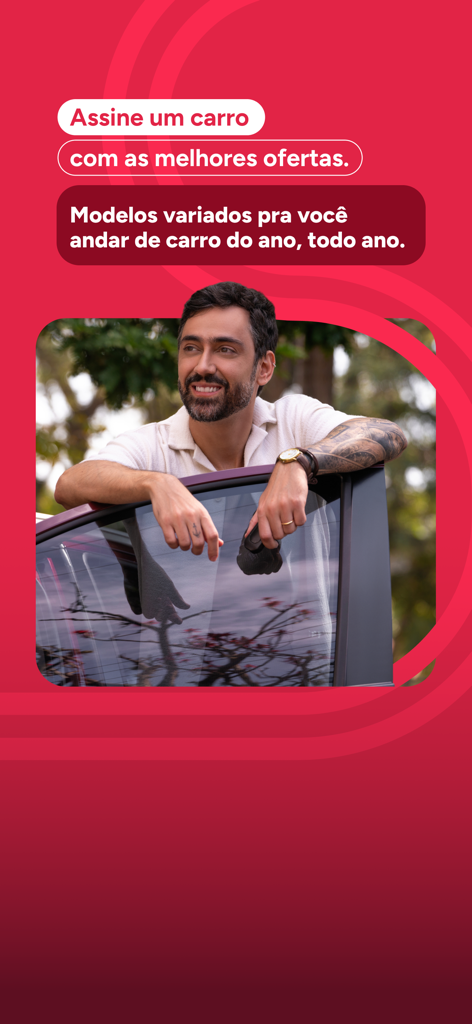 Ein lächelnder Mann, der aus dem Autofenster lehnt, mit Text, der Auto-Abonnementangebote in der Webmotors-App bewirbt