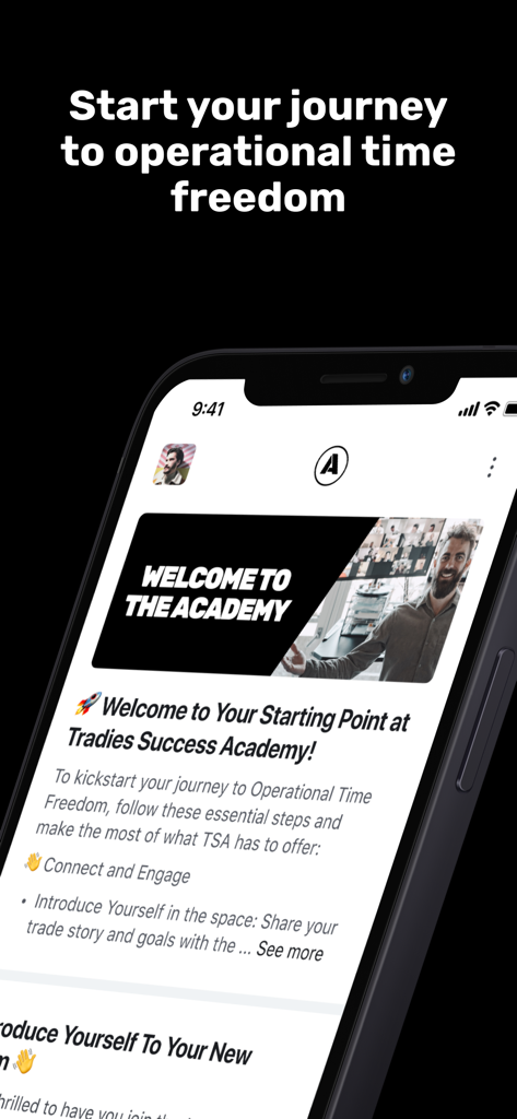 L'écran d'accueil de l'application TRADIE pour la Tradies Success Academy, montrant un chemin vers la liberté opérationnelle.