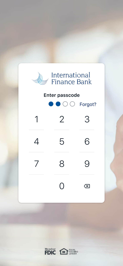 IFB Business Mobile Banking - Schermata di accesso sicuro con passcode a 4 cifre per l'app mobile aziendale di International Finance Bank