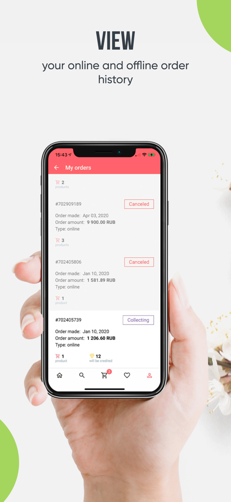 Coral Club - Uma mão segurando um smartphone exibindo a tela de histórico de pedidos do aplicativo Coral Club, mostrando compras online e offline anteriores.