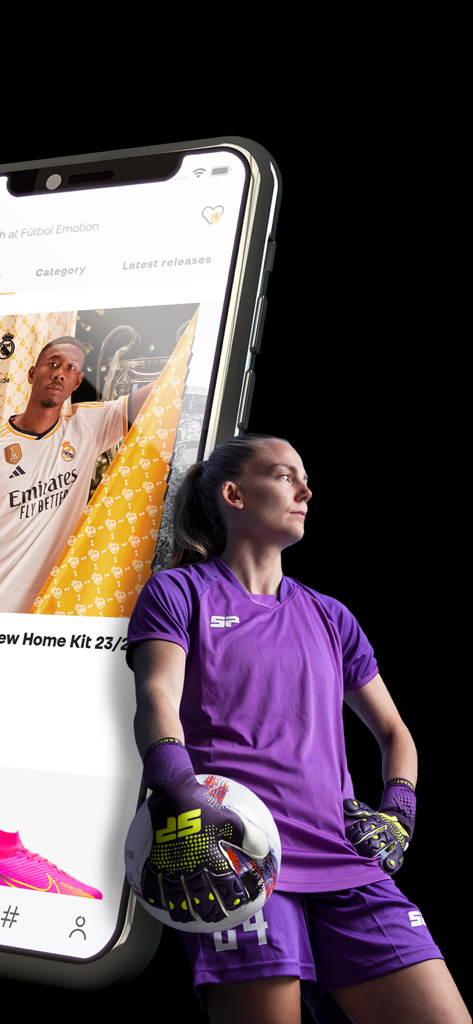 Fútbol Emotion - Female goalkeeper holding a soccer ball next to a smartphone displaying the Fútbol Emotion app