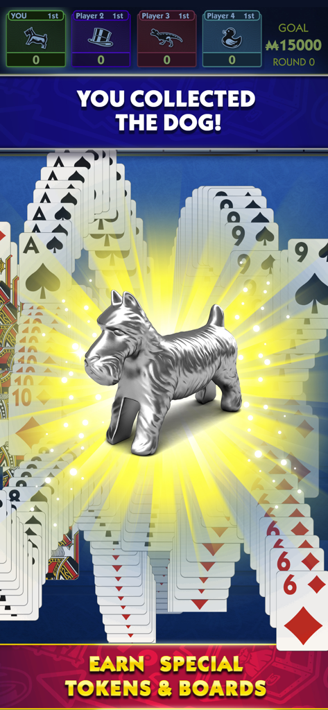 Eine Belohnung für einen silbernen Monopoly-Hund-Spielstein, die über Solitaire-Karten angezeigt wird.