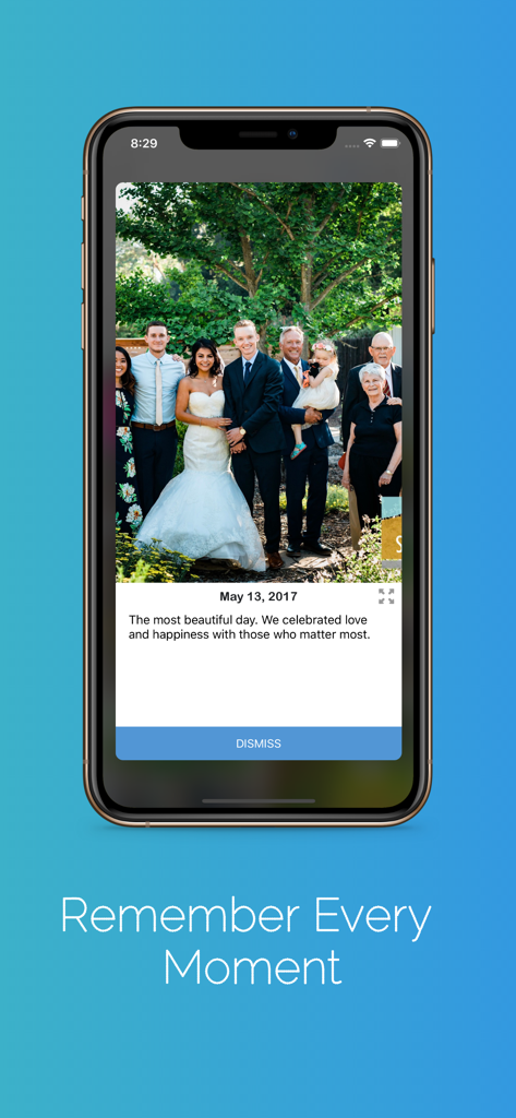 Remember Me: Memory Books - Un smartphone que muestra una foto de boda con una leyenda descriptiva de recuerdos en la aplicación Remember Me