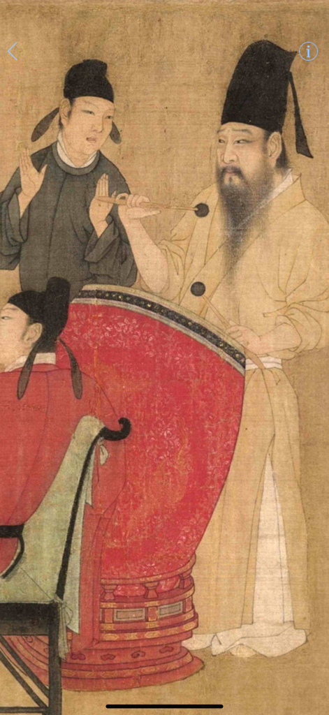 Détail d'une peinture traditionnelle chinoise montrant un homme jouant d'un grand tambour rouge.