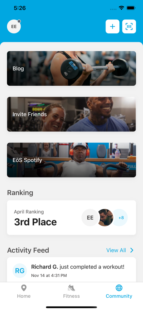 EoS Fitness app community screen showing member rankings and a live activity feed