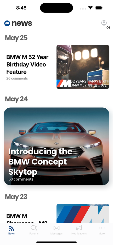 Pantalla del feed de noticias de la aplicación móvil Bimmerpost mostrando artículos para entusiastas de BMW y anuncios de coches conceptuales