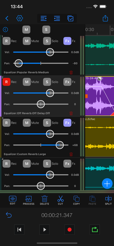 au editor - audio cutter - Screenshot of the Au Editor app multi-track interface showing volume sliders, pan controls, and audio effects for multiple recording tracks.