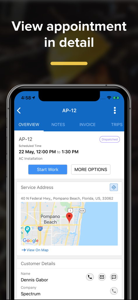 Zoho FSM - Tela do aplicativo móvel Zoho FSM mostrando detalhes do agendamento de serviço com mapa e informações do cliente