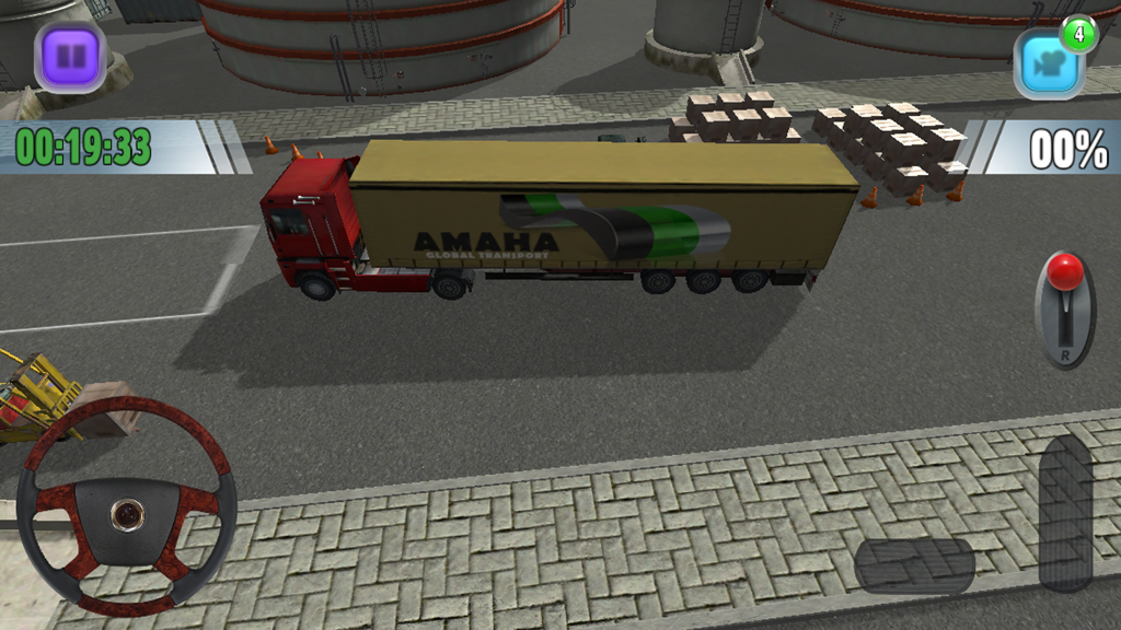 Truck Sim - Free 3D Parking Simulator Game - Camión semirremolque rojo en un simulador de estacionamiento industrial con controles de dirección en pantalla