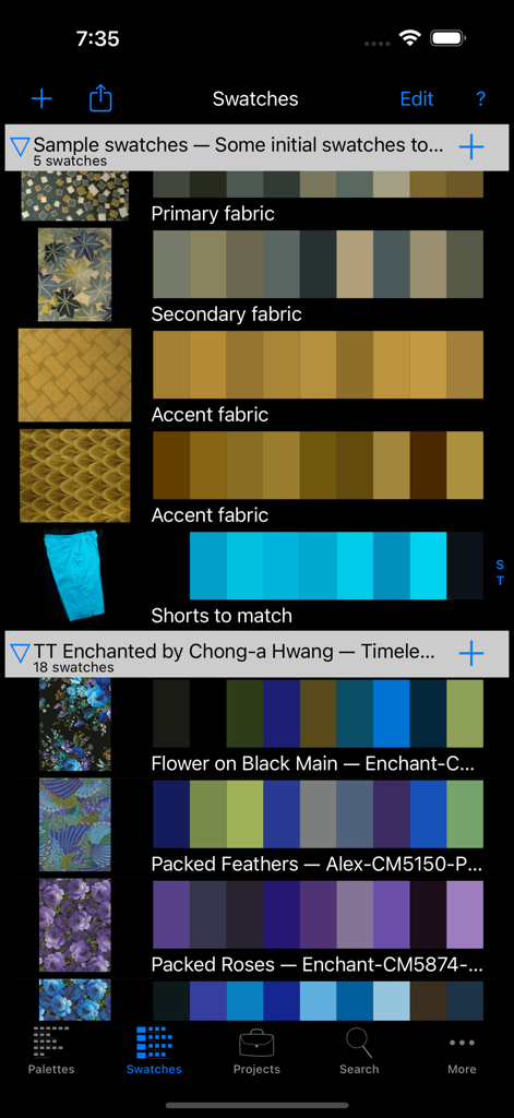 Aplicativo Color Hints exibindo um catálogo de amostras de tecidos e suas paletas de cores correspondentes