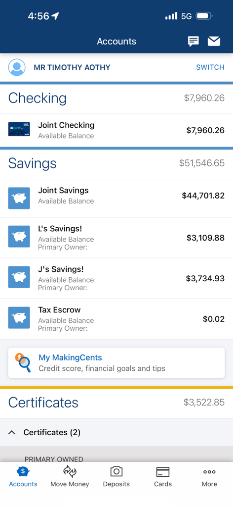 Navy Federal Credit Union - App Navy Federal Credit Union che mostra un riepilogo dei saldi dei conti correnti, di risparmio e certificati.