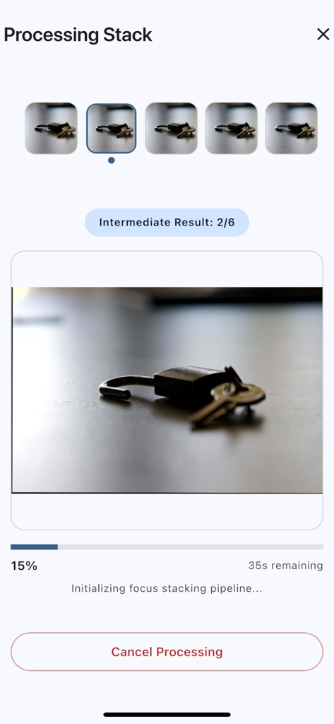 iFocus Stacking - iFocus Stackingアプリのインターフェース。マクロ写真の南京錠のフォーカススタッキングのリアルタイム進行状況を表示しています。