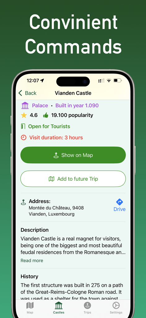 Schermata di informazioni dettagliate per il Castello di Vianden con pulsanti di pianificazione del viaggio e fatti storici.