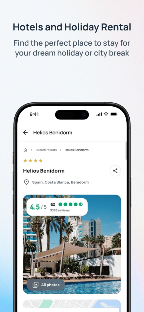 Pantalla de smartphone que muestra la interfaz de la aplicación eSky para reservar un hotel en Benidorm, España