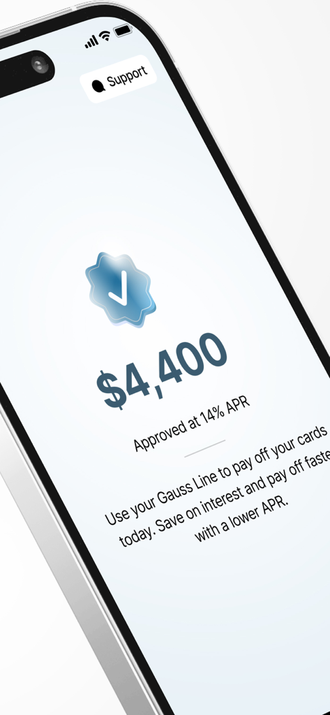 Écran de l'application Gauss montrant une ligne de crédit approuvée de 4400 $ à 14 % de TAEG pour le remboursement de dettes de carte de crédit