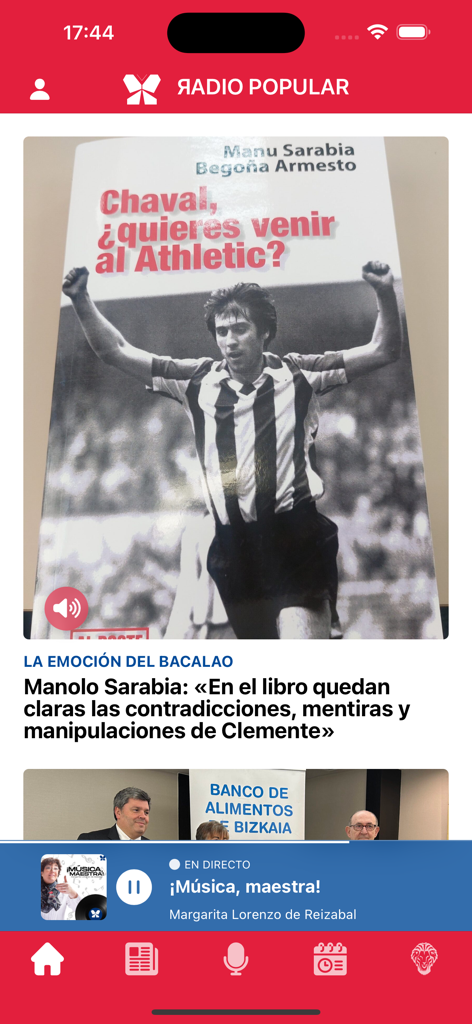 Captura de pantalla de la aplicación Radio Popular que muestra un artículo de noticias deportivas sobre el Athletic Club y un reproductor de radio en vivo en el pie de página.