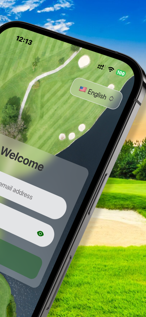 Pantalla de bienvenida e inicio de sesión para la App Golf Manager con una vista aérea de un campo de golf