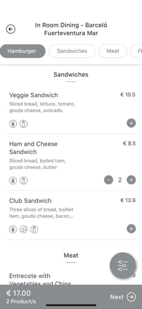 Barceló Hotel Group - Tela do celular mostrando o menu de serviço de quarto para Barcelo Fuerteventura Mar com opções de sanduíches e preços