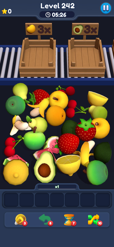 Food Match 3D: Tile Puzzle - Une capture d'écran de jeu de Food Match 3D montrant une pile désordonnée de fruits 3D à associer dans des caisses pour un objectif de niveau.