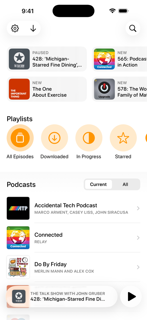 Overcast - Schermata principale dell'app podcast Overcast che mostra una libreria di podcast e playlist personalizzate