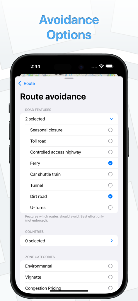 Una schermata mobile che mostra le impostazioni di evitamento del percorso nell'app Mappe Camion Navigazione, con opzioni per evitare pedaggi, traghetti e strade sterrate.