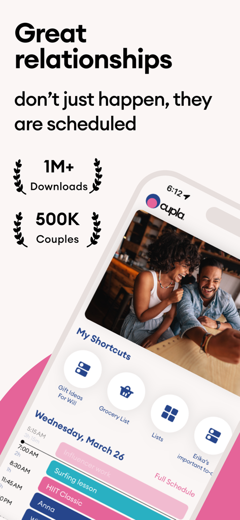 Cupla: Shared Couples Calendar - Interface de l'application Cupla montrant un calendrier partagé pour couples et des raccourcis de tâches avec une photo de couple souriant