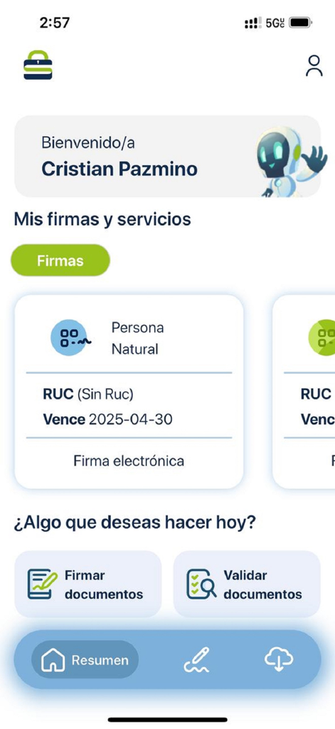 Panel de la aplicación móvil Security Data mostrando opciones de firma digital y validación de documentos en español