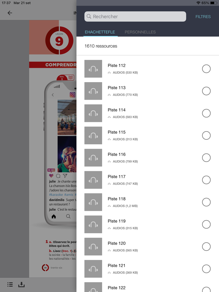 Biblio HFLE 앱 리소스 관리자 내에 파일 크기가 표시된 다운로드 가능한 프랑스어 오디오 트랙 목록