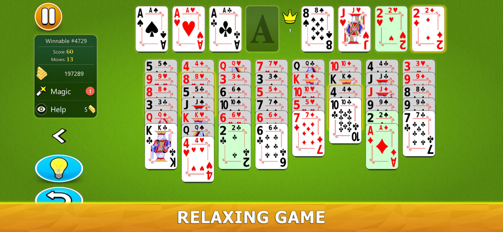 FreeCell Solitaire Mobile - Pantalla de jugabilidad horizontal de FreeCell Solitario Móvil mostrando un reparto ganable con cartas grandes y claras sobre un fondo verde