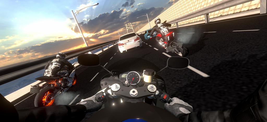 Motorcycle Sim: Multi - Vista en primera persona de una carrera de motos en una autopista con otros jugadores al atardecer.