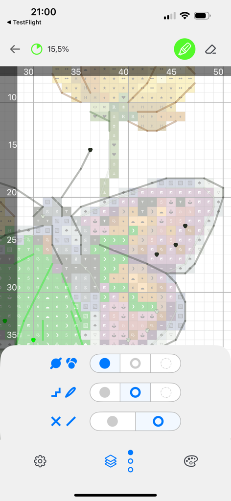 Interfaz de la aplicación Fantastitch que muestra un patrón de bordado de mariposa con configuraciones interactivas y seguimiento del progreso.