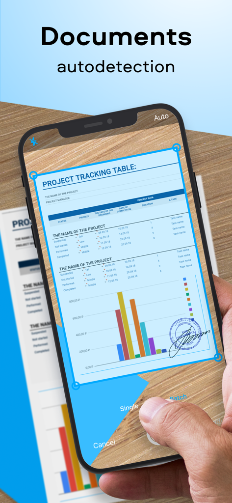 Utilisateur d'iPhone numérisant un document commercial avec détection automatique des bords dans l'application PDFChef