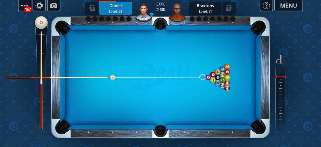 8 Ball by Pokerist™ - Una vista cenital de una mesa de billar azul en el juego 8 Ball by Pokerist que muestra avatares de jugadores y la configuración del tiro de apertura.