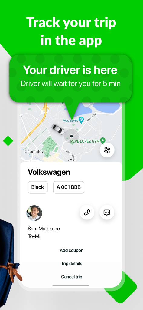TO-MI: Taxi Czech Republic - Pantalla de seguimiento de viaje en tiempo real en la aplicación de taxi TO-MI que muestra la ubicación del conductor y los detalles del vehículo.