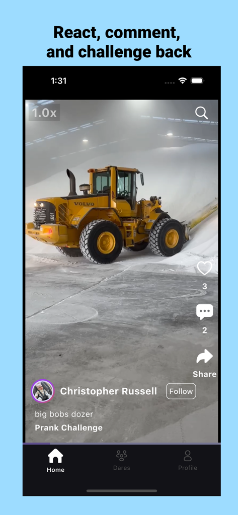 Jitter - Screenshot dell'app di social networking Jitter che mostra un video di una sfida scherzo con un grande bulldozer giallo e opzioni per reagire e commentare.