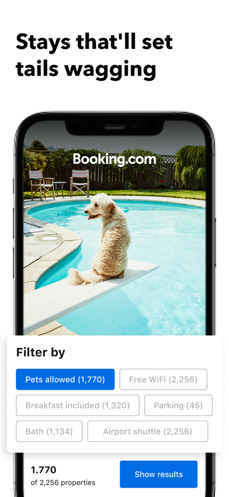 Booking.com App mit Filtern für tierfreundliche Hotels und einem Hund an einem Swimmingpool