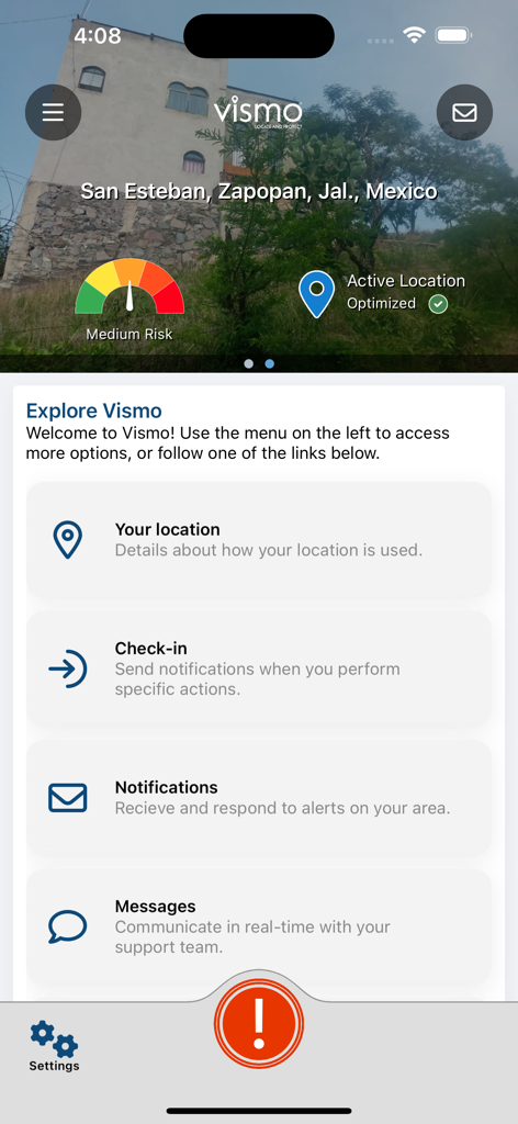 Vismo: Locate & Protect - Vismo app interface showing location tracking risk assessment and emergency alert button