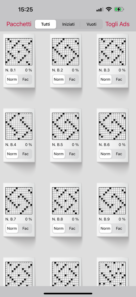 Enigmistica: Cruciverba - 「ノーマル」と「イージー」の難易度選択ができるイタリア語クロスワードパズルのメニュー