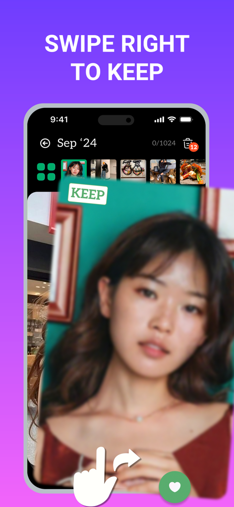 Photos Cleaner: Swipe & Delete - Interfaz de una aplicación móvil mostrando a un usuario deslizando hacia la derecha en una foto para conservarla en su galería.
