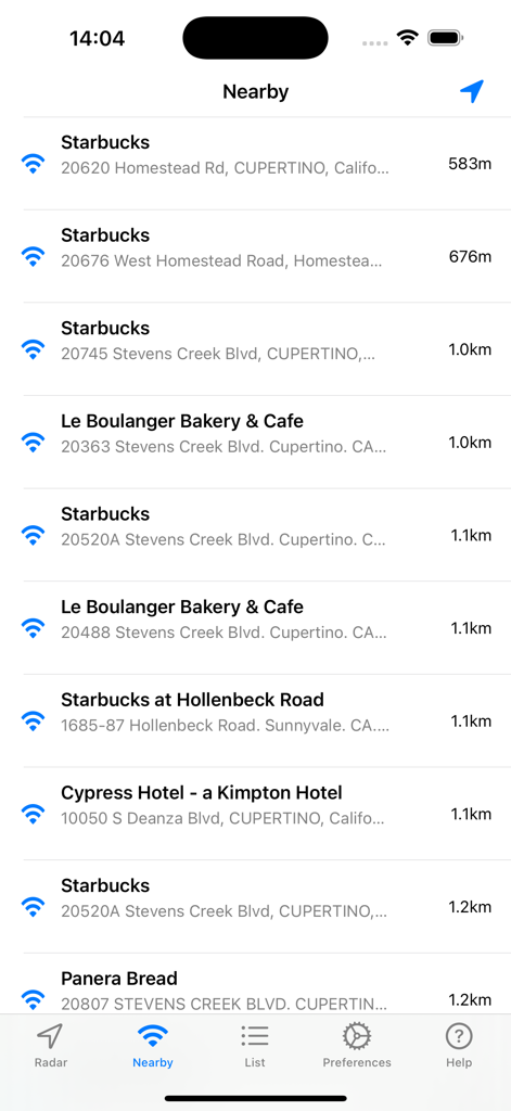 Free WiFi - Liste des points d'accès Wi-Fi gratuits à proximité, indiquant le nom des établissements, les distances et les adresses.