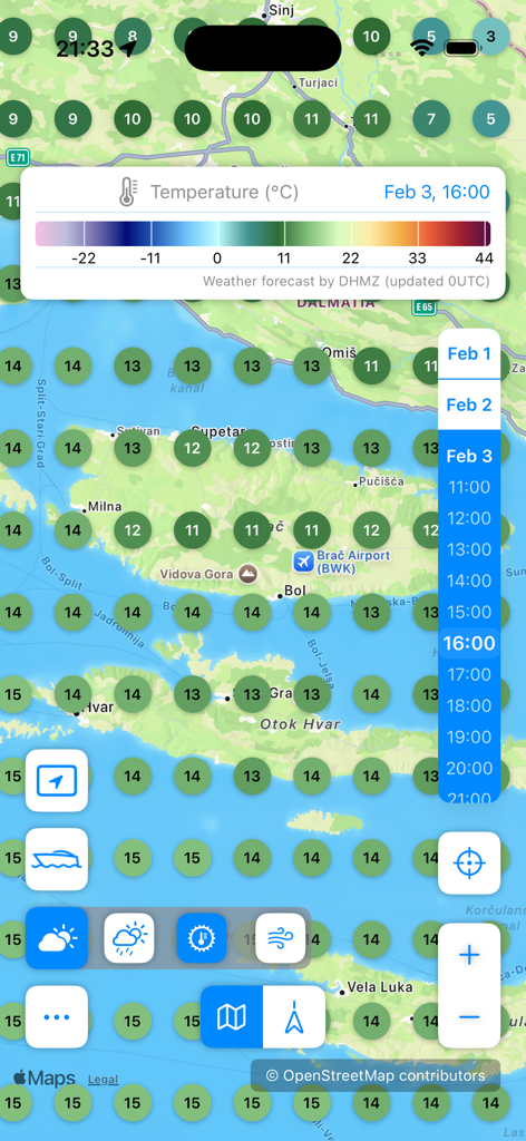 Mapa de previsão do tempo mostrando temperaturas do mar e ícones de navegação para a costa croata