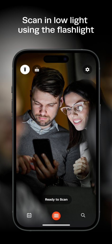 Interfaz de la aplicación Tixly Scanner que muestra la función de linterna para escanear entradas en entornos oscuros