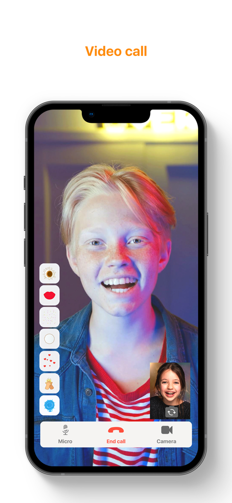 Xooloo - Messenger for Kids - Interface de Xooloo Messenger pour Enfants montrant un appel vidéo avec des icônes d'animation interactives.