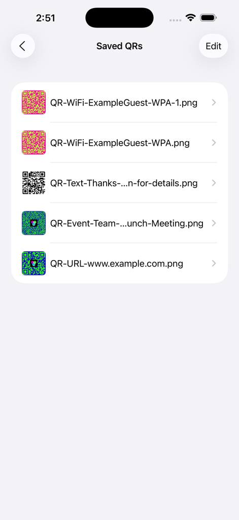 Quicker QR Code Generator - アプリの「保存済みQRコード」画面に、カスタムカラーとロゴ付きのWi-Fi、イベント、ウェブサイトの生成されたQRコードのリストが表示されています。