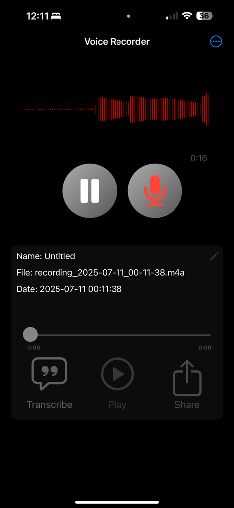 Voice Recorder - Interfaz de la aplicación Grabadora de Voz que muestra la grabación de audio con forma de onda y el botón de transcripción