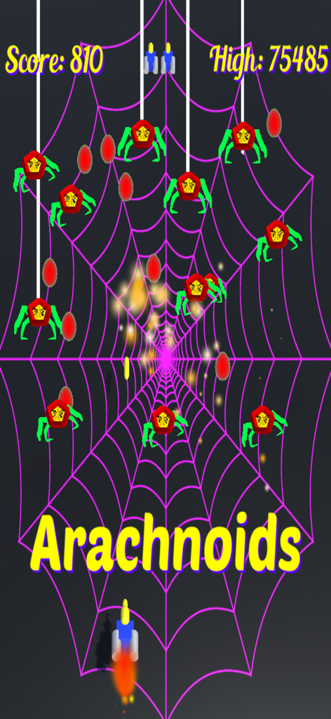 Arachnoids Pro - Gameplay arcade classico con ragni alieni verdi su uno sfondo di ragnatela viola con visualizzazione del punteggio.
