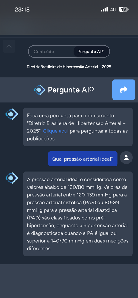 Diretrizes da Cardiologia - AI chatbot interface providing blood pressure guidelines in the Diretrizes da Cardiologia app.