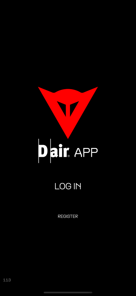 Dainese D-air ® - Anmeldebildschirm für die Dainese D-air App mit dem roten Dainese-Logo und Anmeldeschaltflächen.