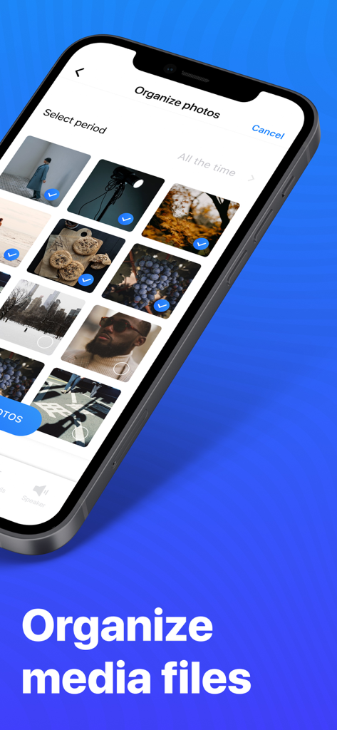 정리 및 삭제를 위해 선택된 사진 그리드를 보여주는 Clean Storage 앱 화면